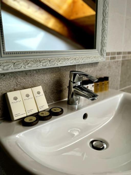 Joy Apartment Mezzegra Екстер'єр фото